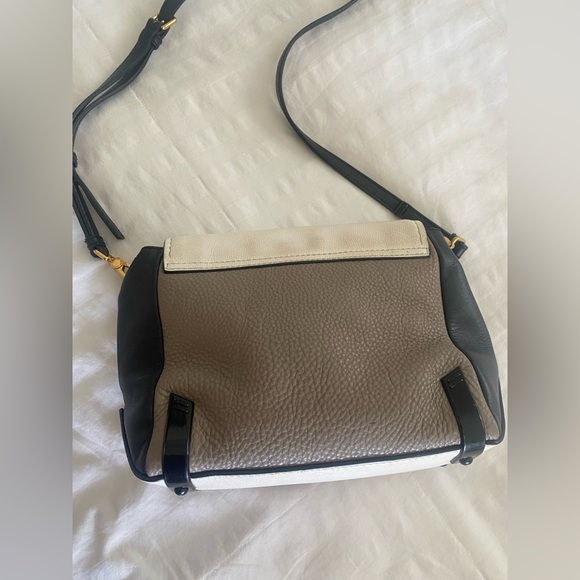 Marc by Marc Jacobs Colorblock Leather Crossbody Bag – Taupe Cream Black - Picture 4 of 16